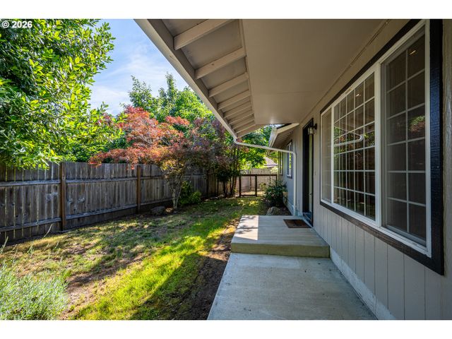 4351 ELDERBERRY St, Springfield, OR 97478