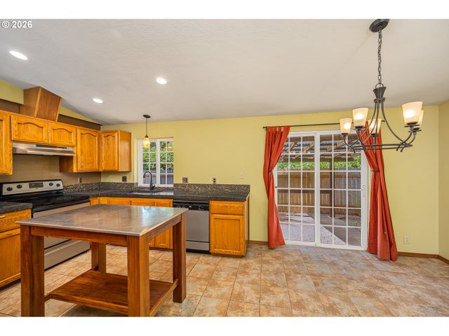 4351 ELDERBERRY St, Springfield, OR 97478