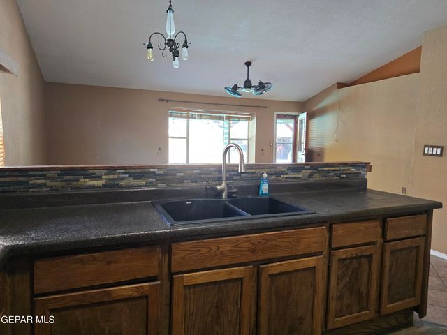 12307 Amstater Circle, El Paso, TX 79936