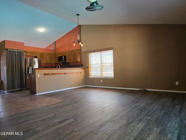 12307 Amstater Circle, El Paso, TX 79936