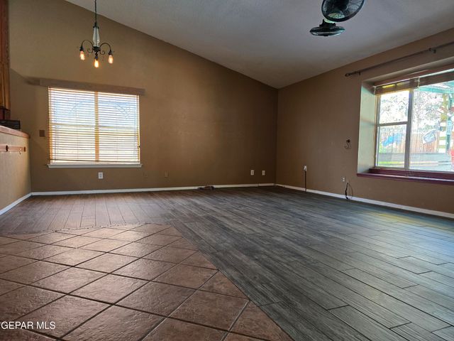 12307 Amstater Circle, El Paso, TX 79936