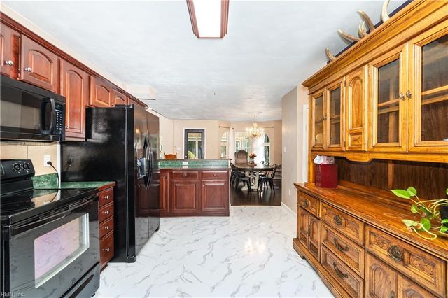 100 Cutter LN, Knotts Island, NC 27950
