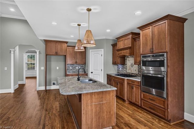 8202 Fortana Court, Kernersville, NC 27284