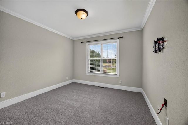 8202 Fortana Court, Kernersville, NC 27284