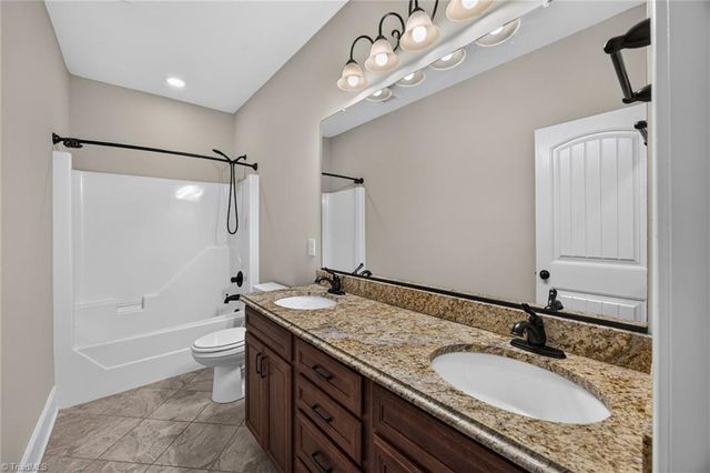 8202 Fortana Court, Kernersville, NC 27284