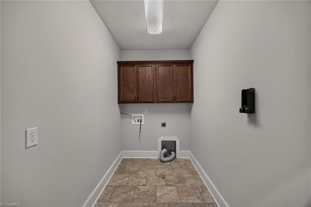 8202 Fortana Court, Kernersville, NC 27284