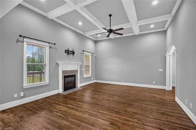 8202 Fortana Court, Kernersville, NC 27284