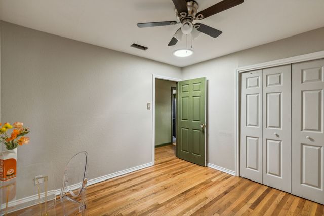 2718 Overcrest, Dallas, TX 75211