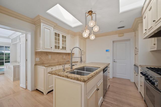 240 El Dorado Lane, Palm Beach, FL 33480