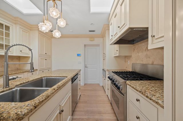 240 El Dorado Lane, Palm Beach, FL 33480