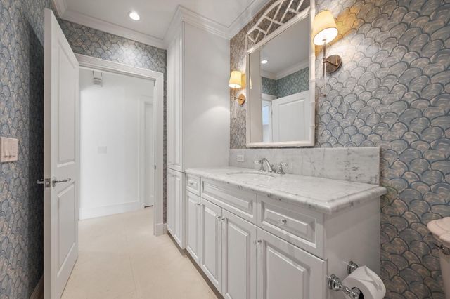 240 El Dorado Lane, Palm Beach, FL 33480