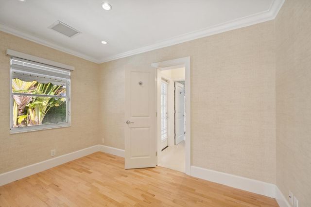 240 El Dorado Lane, Palm Beach, FL 33480