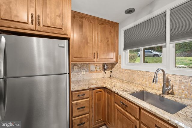 2527 TULIP LN, Feasterville Trevose, PA 19053