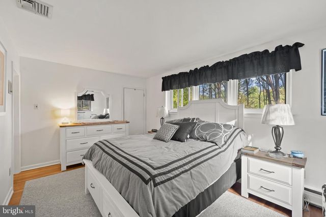 2527 TULIP LN, Feasterville Trevose, PA 19053