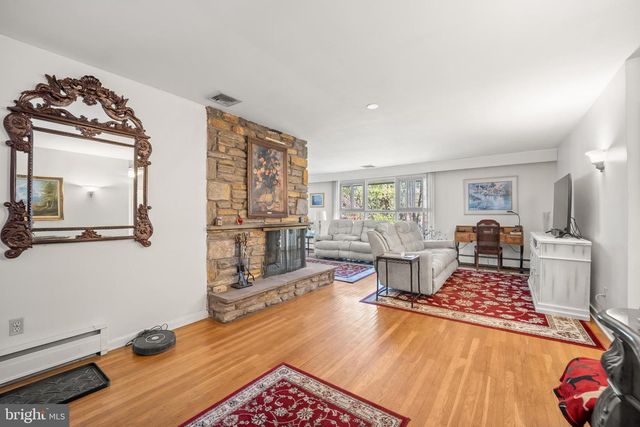 2527 TULIP LN, Feasterville Trevose, PA 19053