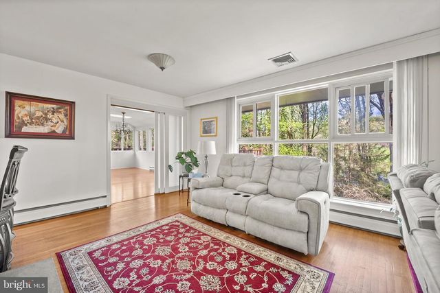 2527 TULIP LN, Feasterville Trevose, PA 19053