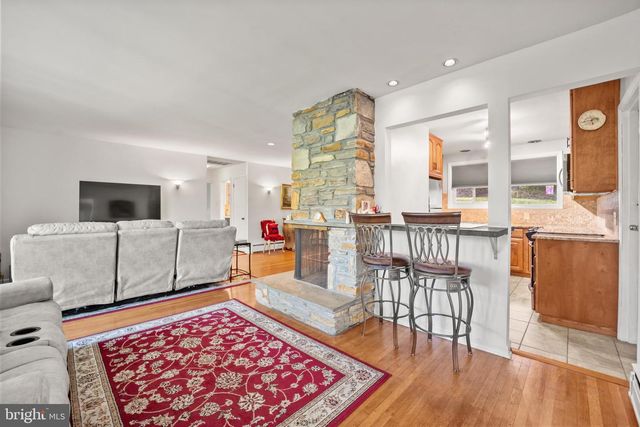 2527 TULIP LN, Feasterville Trevose, PA 19053