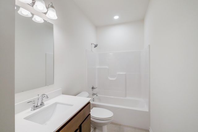 5086 Sedona Circle, Schererville, IN 46375