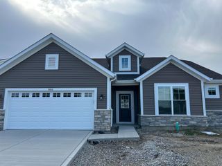 5086 Sedona Circle, Schererville, IN 46375