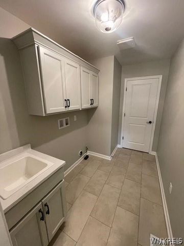 4543 Camp Rd L90, Hamburg, NY 14075