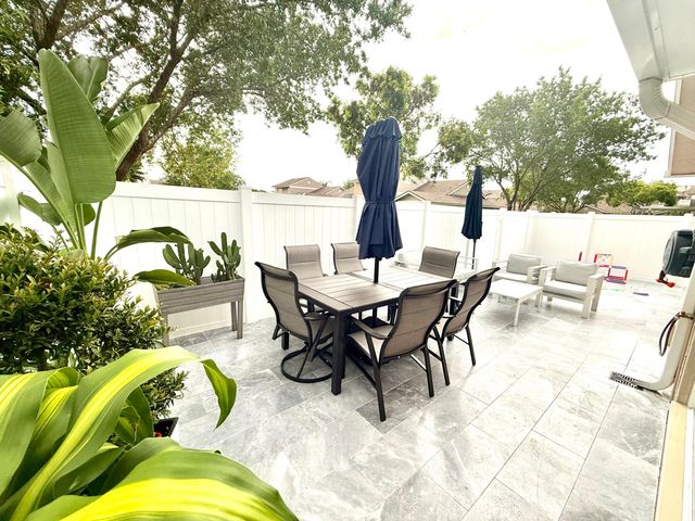 4929 W Lakes Drive, Deerfield Beach, FL 33442