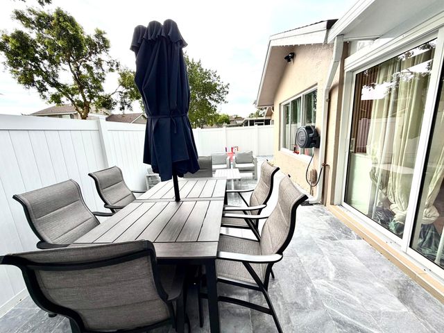 4929 W Lakes Drive, Deerfield Beach, FL 33442
