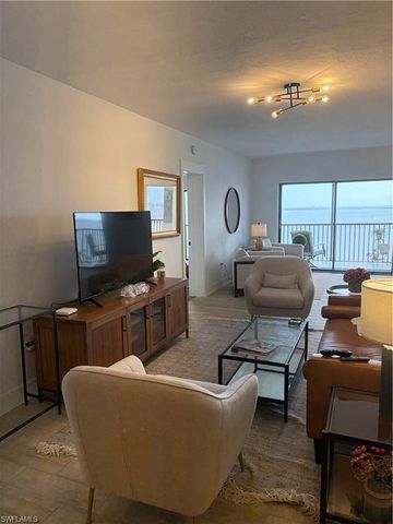 1920 Virginia AVE SW 1402, Fort Myers, FL 33901