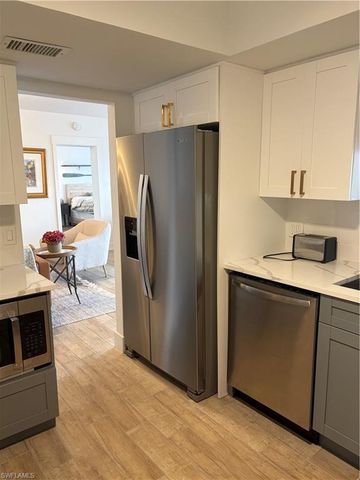 1920 Virginia AVE SW 1402, Fort Myers, FL 33901