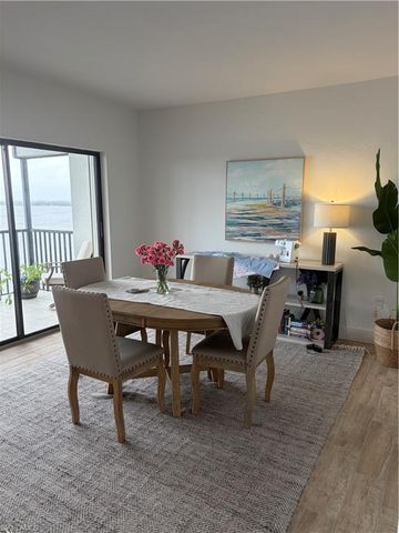 1920 Virginia AVE SW 1402, Fort Myers, FL 33901