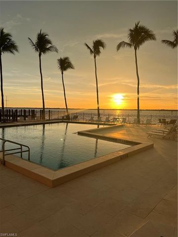 1920 Virginia AVE SW 1402, Fort Myers, FL 33901