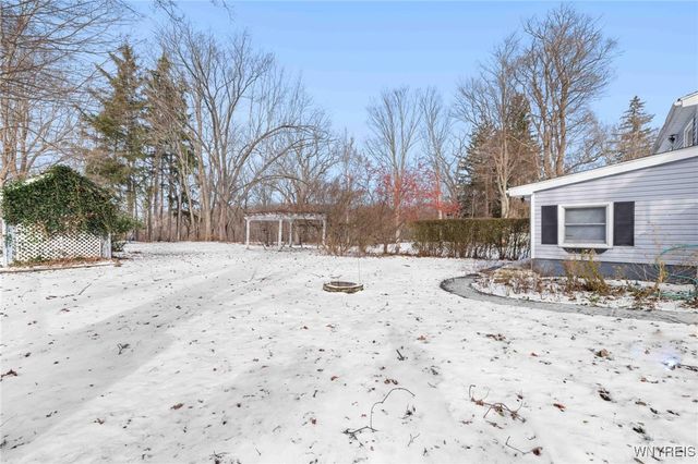 6940 Versailles Road, Evans, NY 14047