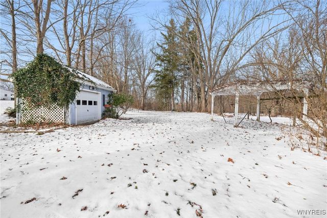 6940 Versailles Road, Evans, NY 14047