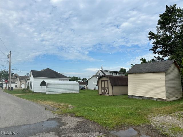 208 Center Street, Woodsfield, OH 43793