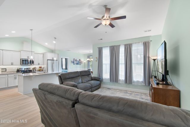 514 Greenmoss Road, Southport, NC 28461