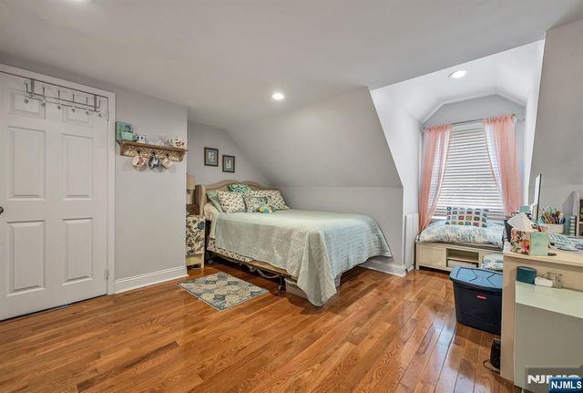 17 Canterbury Road, Ringwood, NJ 07456