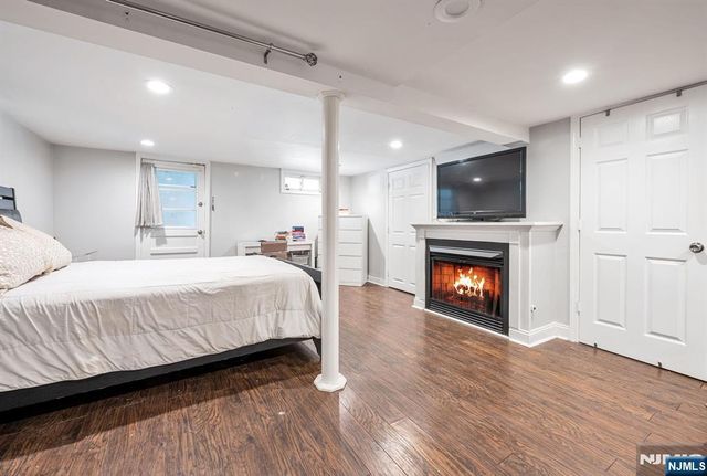 17 Canterbury Road, Ringwood, NJ 07456