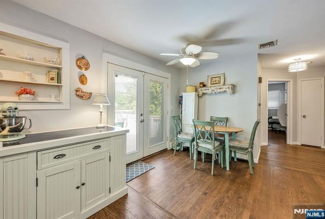 17 Canterbury Road, Ringwood, NJ 07456