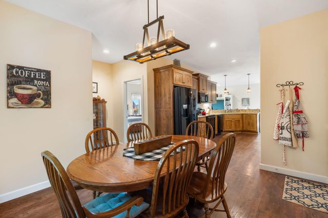 64 Ridgemont Circle, Branson West, MO 65737