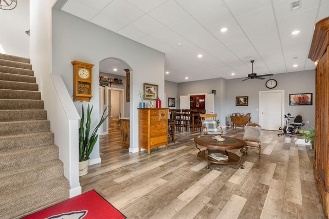 64 Ridgemont Circle, Branson West, MO 65737