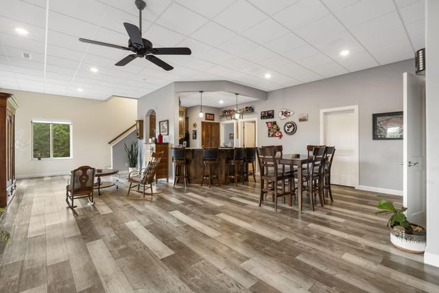 64 Ridgemont Circle, Branson West, MO 65737