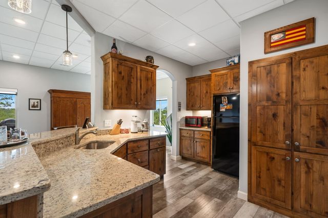 64 Ridgemont Circle, Branson West, MO 65737