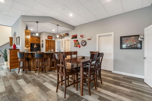 64 Ridgemont Circle, Branson West, MO 65737