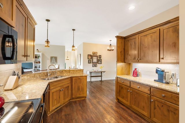 64 Ridgemont Circle, Branson West, MO 65737