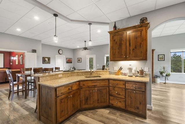 64 Ridgemont Circle, Branson West, MO 65737