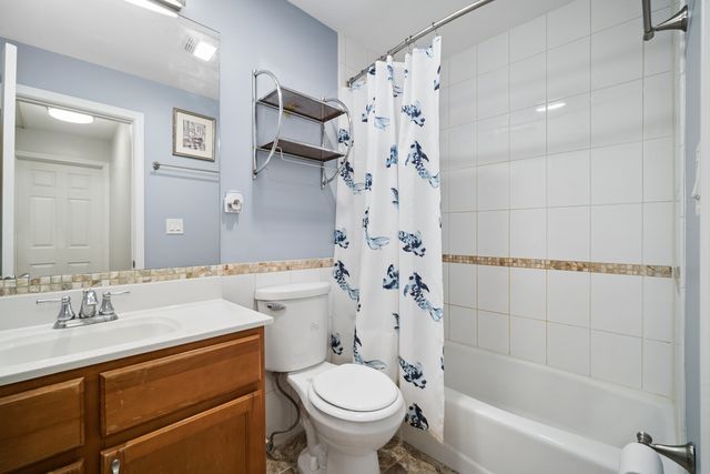 5200 Carriageway Drive 214, Rolling Meadows, IL 60008