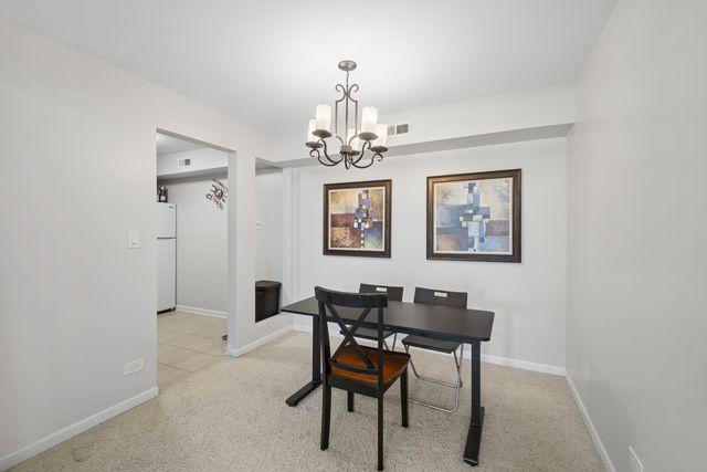 5200 Carriageway Drive 214, Rolling Meadows, IL 60008