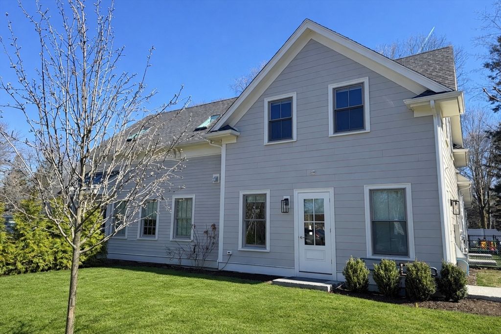202 Washington Street A, Wellesley, MA 02481