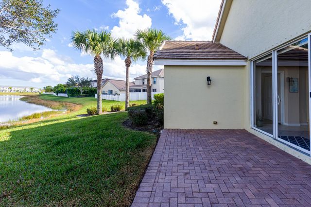 11500 SW Glengarry Court, Port St Lucie, FL 34987
