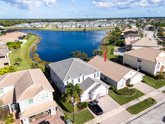 11500 SW Glengarry Court, Port St Lucie, FL 34987