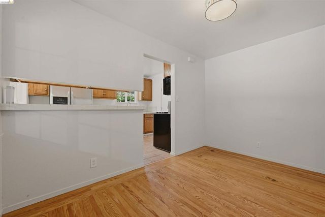 963 Devon Dr, Hayward, CA 94542